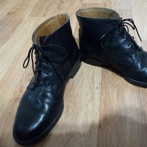 Eddie Bauer womens dress shoes boots lace 7 black